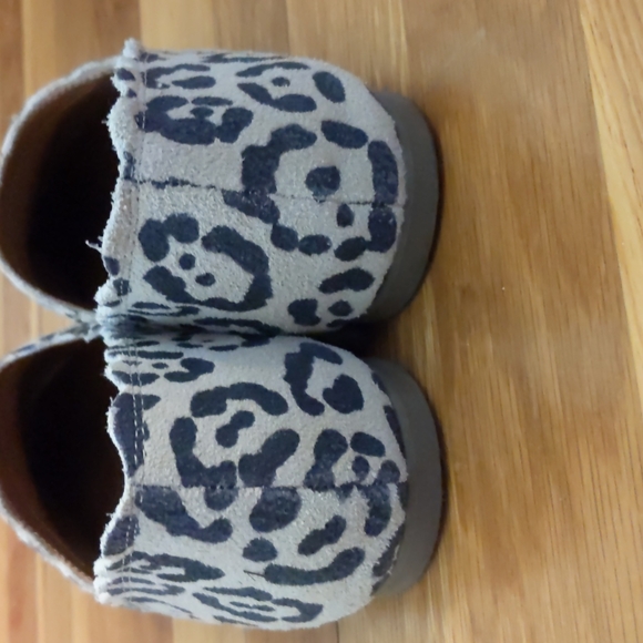 Lucky Brand Leopard Flats - Picture 4 of 6